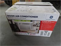 LikeNew Window Air Conditioner 6000btu by GE