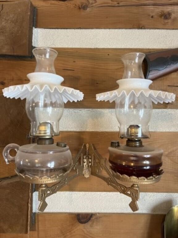 Double Bracket Lamps with Lamps