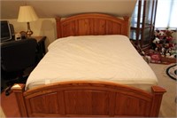 Oak Full Size Bed Complete