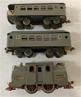 lot of 3 Lionel Metal Train Cars