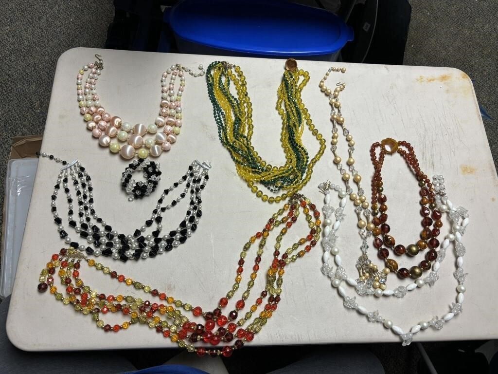 bag of costume jewelry necklaces