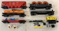lot of 5 Plastic Lionel Train Cars w/ Boxes
