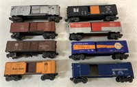 lot of 8 Lionel Plastic Train Cars