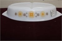 Pyrex Town & Country Divided Dish