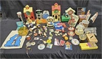 Large group of vintage toys and TV characters,