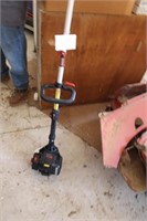 CRAFTSMAN 4 CYCLE 31CC STRING TRIMMER LIKE NEW