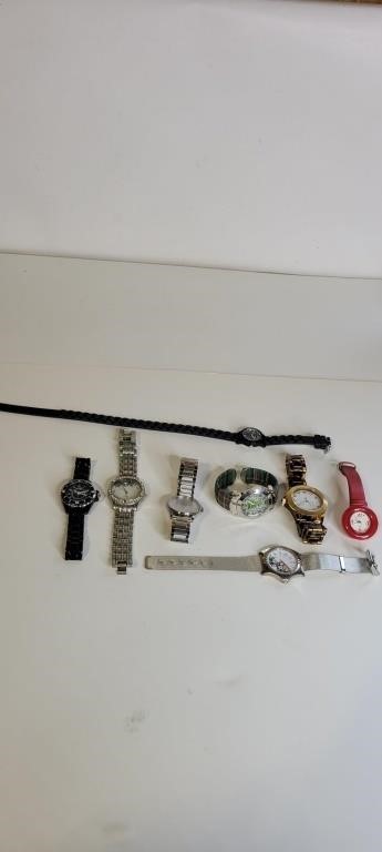 LOT OF WATCHES
