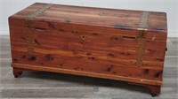Edward Roos company of forest park chest