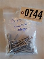 29PCS 1/4 X 3 STAINLESS STEEL BOLTS