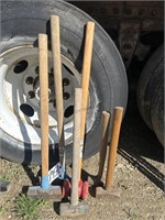 GROUPING SLEDGE HAMMERS