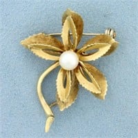 Italian Made Pearl Flower Pin in 14K Yellow Gold
