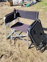 2 FOLDING CHAIRS & CUP HOLDER TRAYS