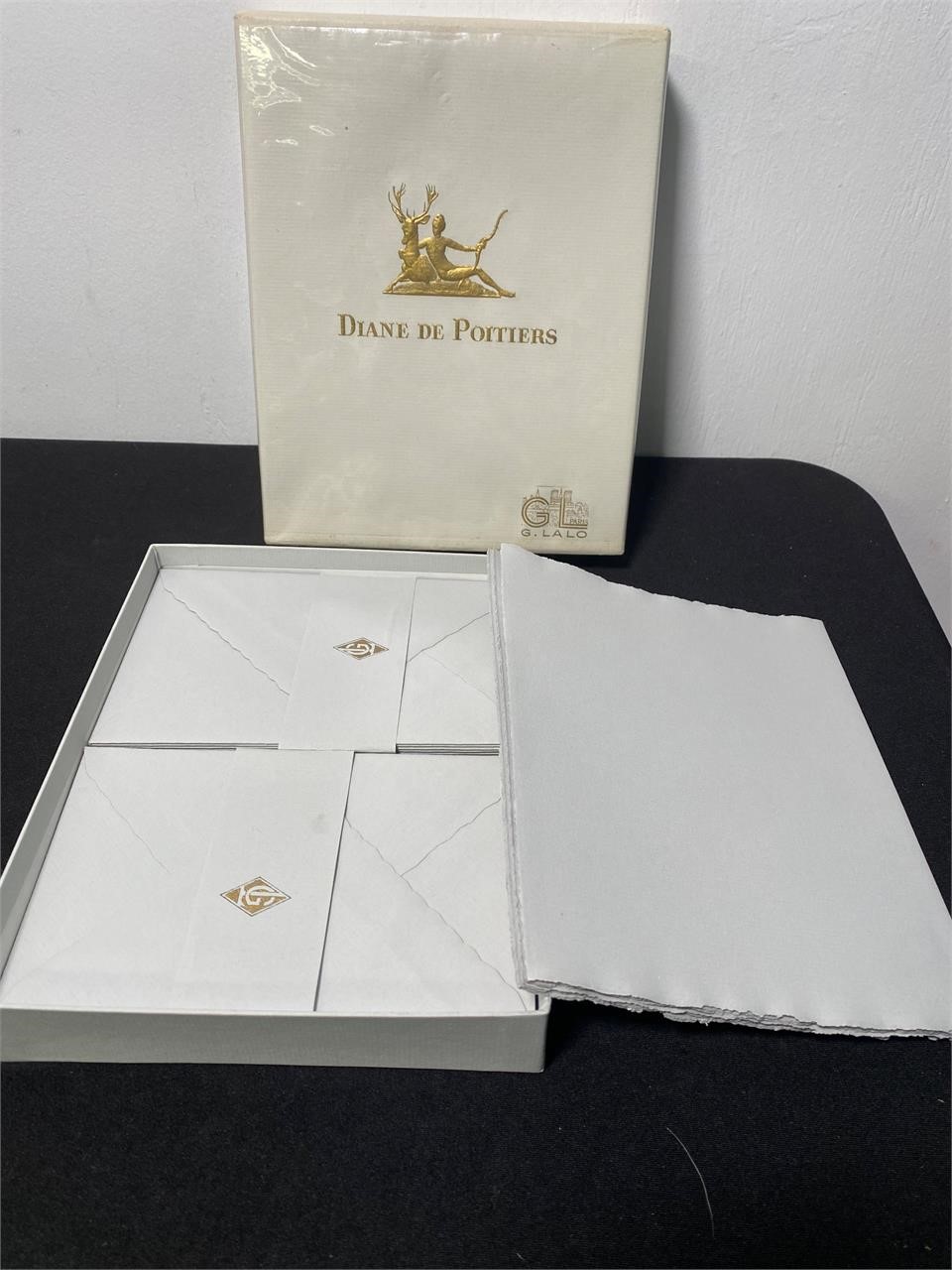 Diane De Poitier Paper Set