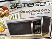 EMERSON MICROWAVE 1.3 1000 WATTS RETAIL $160
