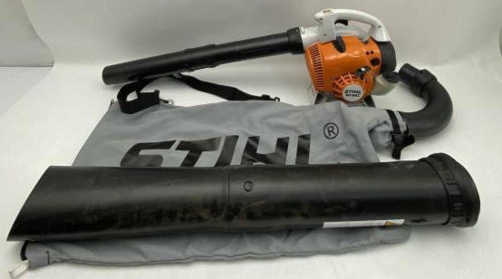 Stihl gas powered leaf blower model SH56C