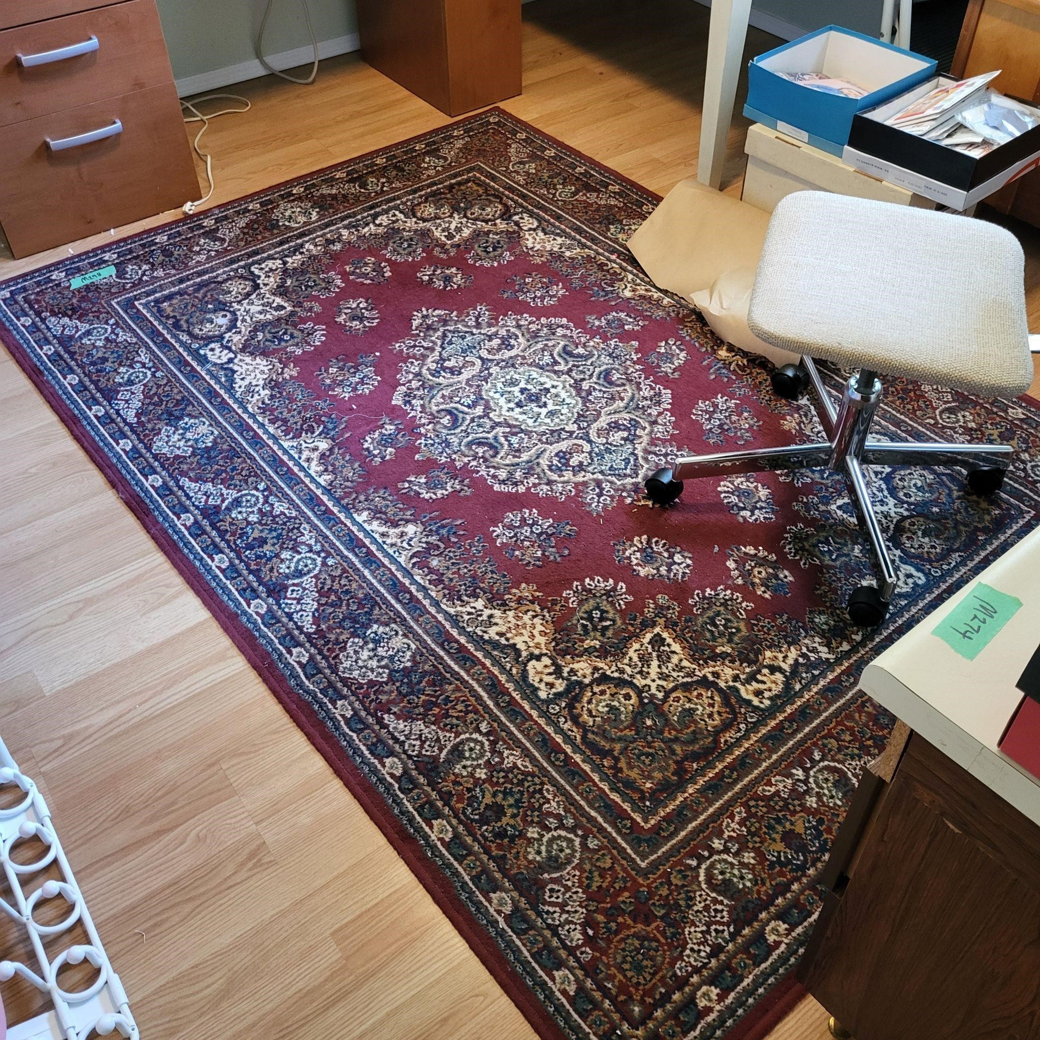 M298 Large area rug approx 5'x7'