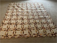 wedding ring quilt in earth tones 86"x96"