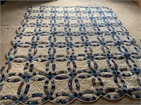 Handmade double wedding ring quilt measuring