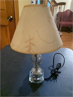 Glass lamp with swirl and hobnail pattern, square