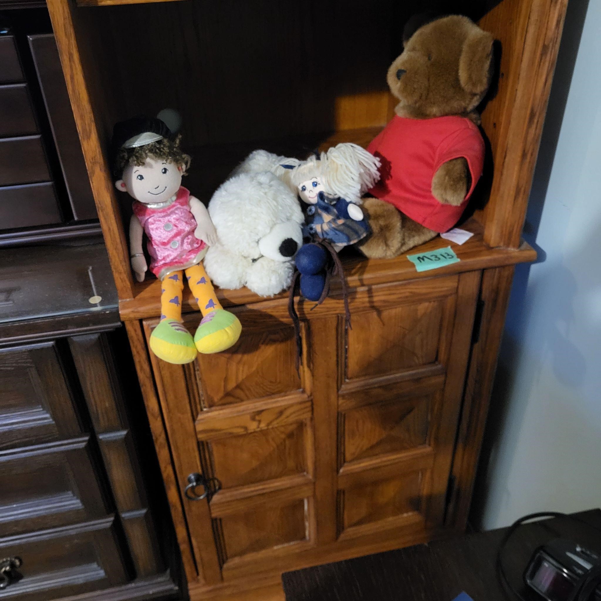 M313 Stuffed animals and Dolls