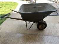 Large wheelbarrow - flat tire