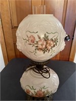 White hurricane "Gone with the Wind" lamp with