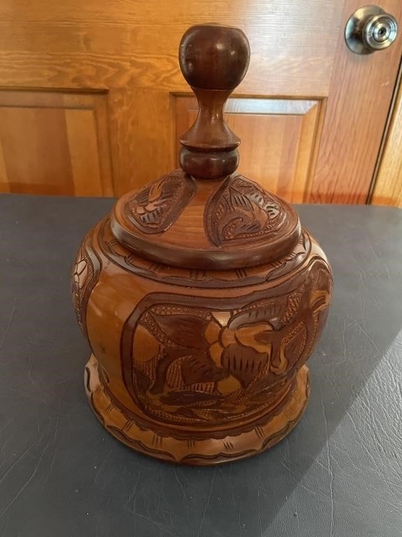 Carved wood bowl with lid, bottom is cracked