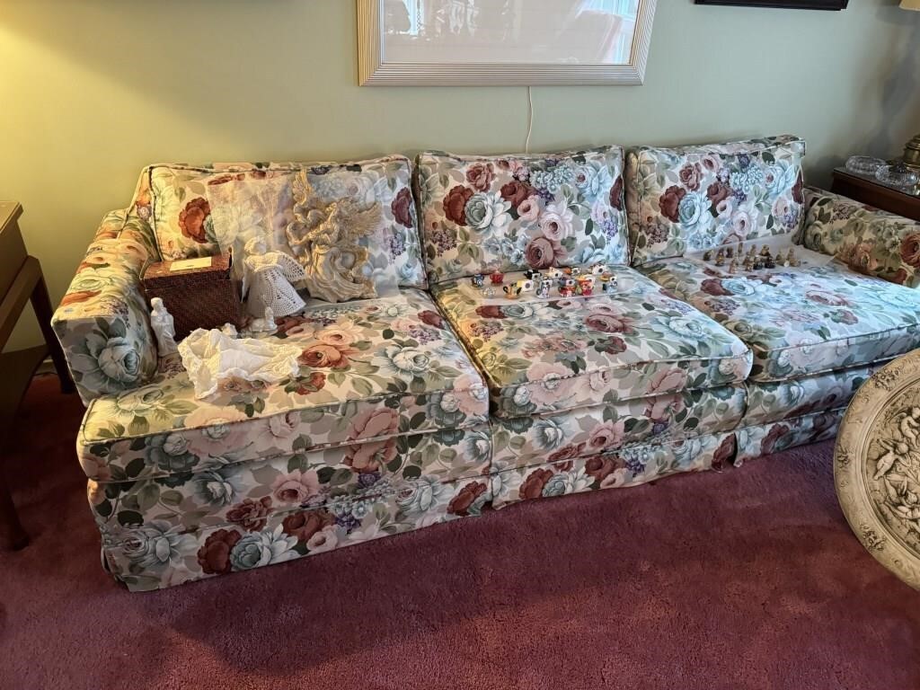 FLORAL COUCH