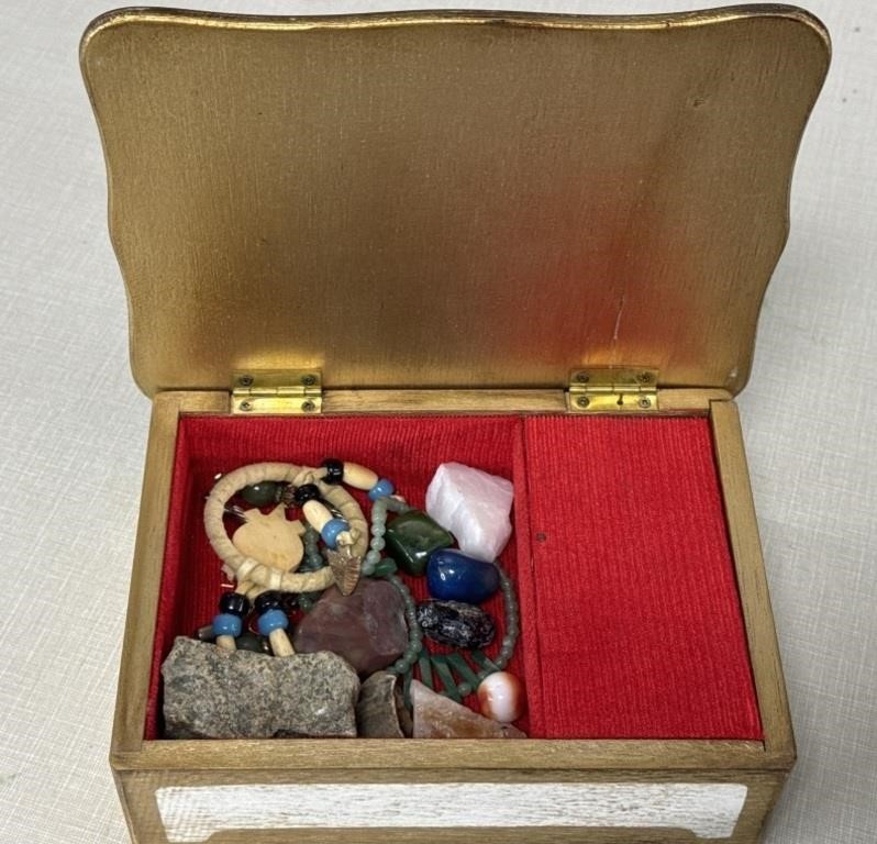 Musical Jewlery Box with Assorted Jewels