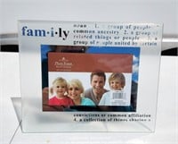 Beautiful family themed desk top picure frame