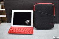 iPad A1460 4th Generation w/Logitech Keyboard