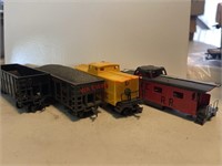 Lot of 4 model Train Cars (hallway)