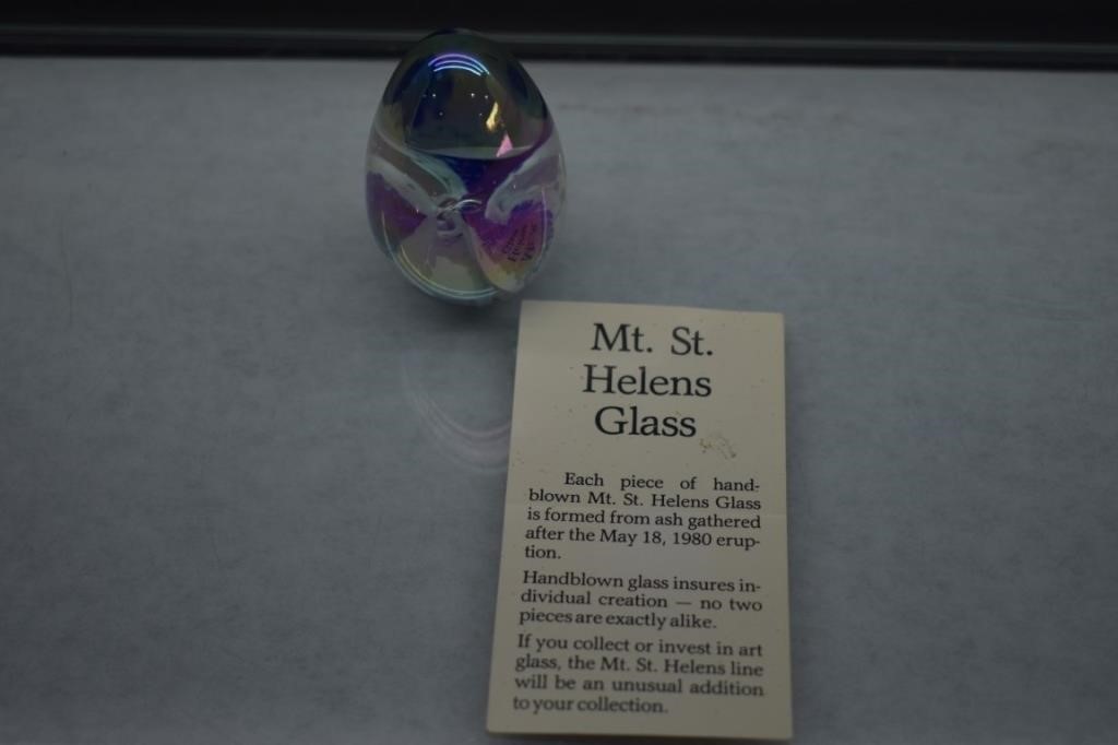 Small Mt St Helens Glass Paper Weight, Hand Blown