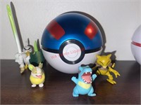 Pokeball with Pokemon Fogures (JACKliving room)