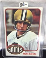 OF) 1976 TOPPS ARCHIE M FOOTBALL, IMMACULATE FOR