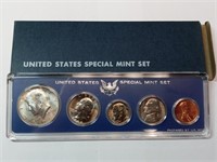 OF) Uncirculated 1966 special Mint set with silver