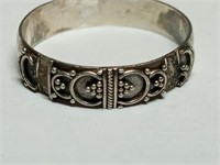 OF) 925 sterling silver ring size 9, NOT 18k gold