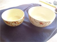 E3) 2 Jewel Hall's autumn leaf bowls. 6" & 7-1/2".