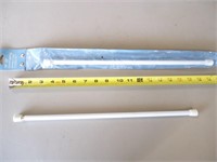 (E3) 2-18" to 28" tension rods. They are new.  I