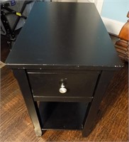 OUTLET SIDE TABLE