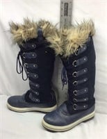 F15) WOMENS SIZE 8 BOOTS