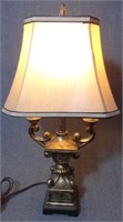 GOLD TABLE LAMP