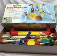 F14) SESAME STREET PLAY SET-MISSING ONE STRAP TO