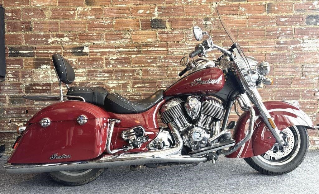 2017 Indian Springfield - Only 1,395 Miles!