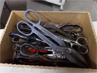 Box of tin snips, scissors & bolt cutters