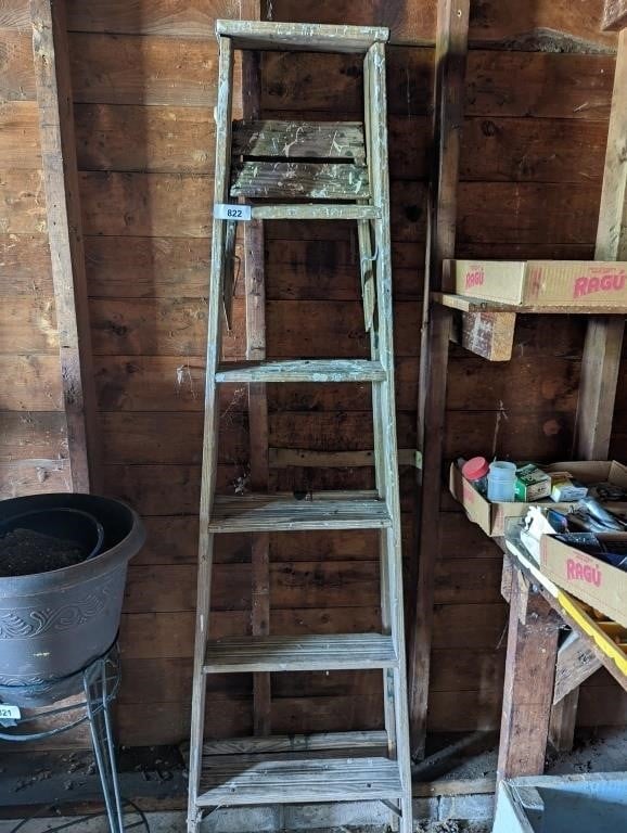6ft. Wood Ladder