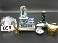 Little souvenir Delft pieces