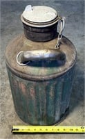 Vintage Ellisco Green 5gal Gas Can Cast Iron Lid