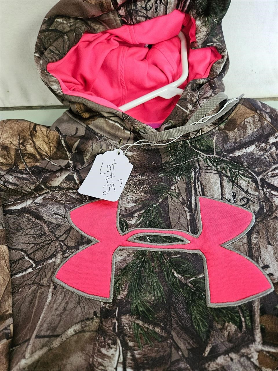 WOMENS CAMOUFLAGE UNDER ARMOUR HOODIE