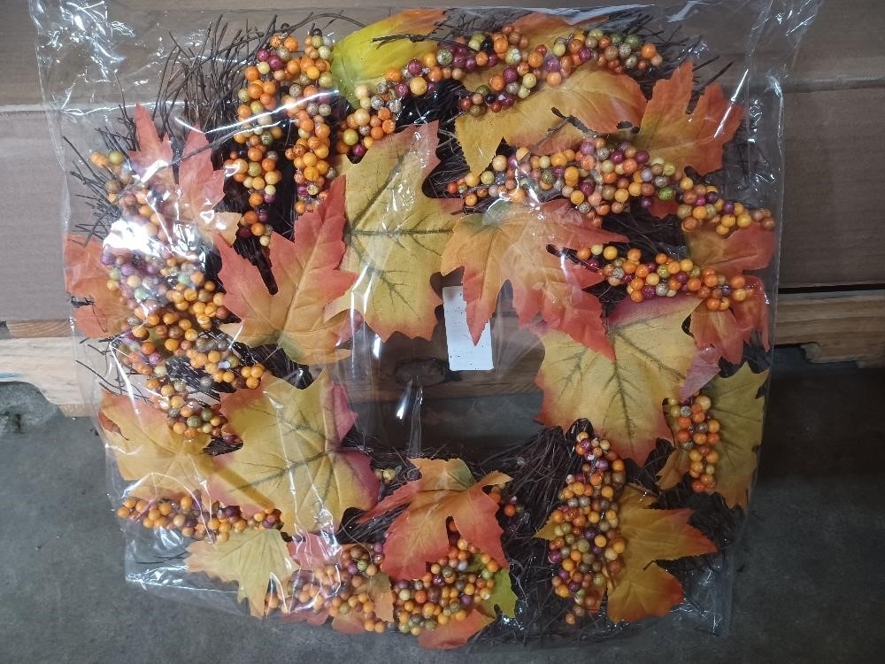 (3) Lvydec 16 Maple Wreath